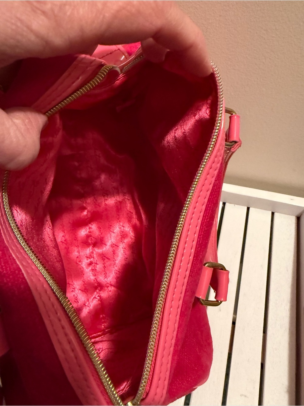 Victoria's Secret Hot Pink Heart Charm Tote - Picture 7 of 9